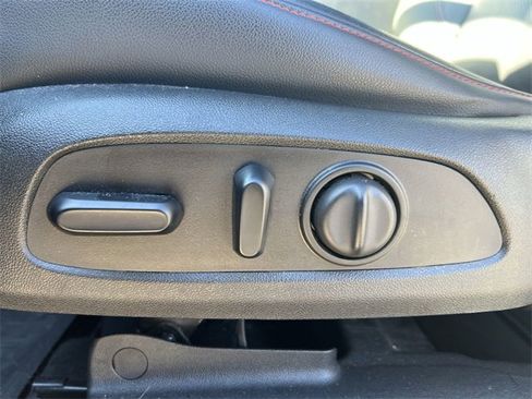 Used 2020 Chevrolet Blazer RS image 12