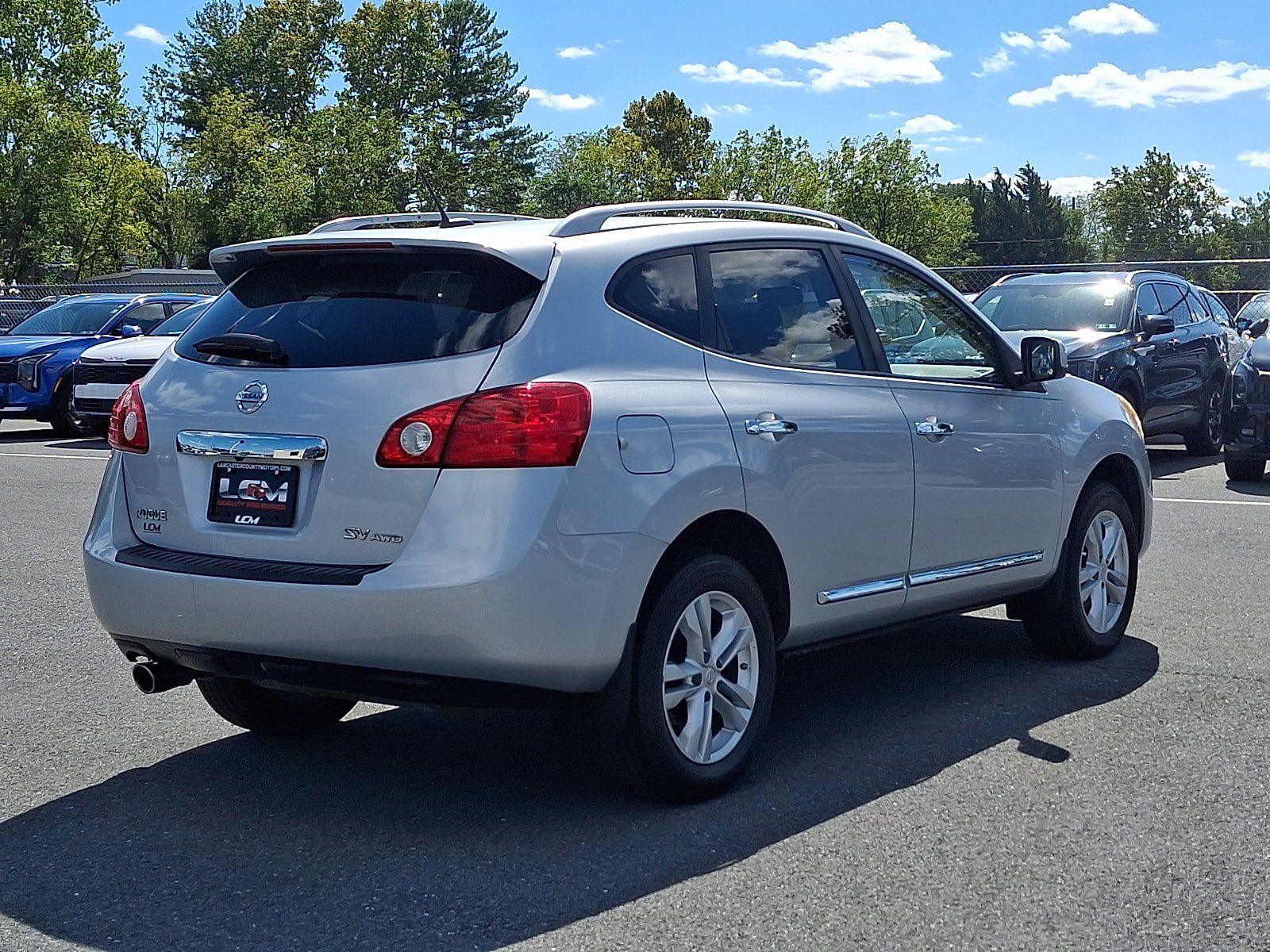Used 2012 Nissan Rogue SV w/ Premium Pkg AWD/4WD image 4