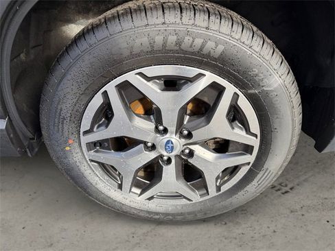 Used 2022 Subaru Forester Premium image 14