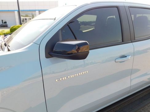 Used 2026 Chevrolet Colorado Z71 AWD/4WD image 16