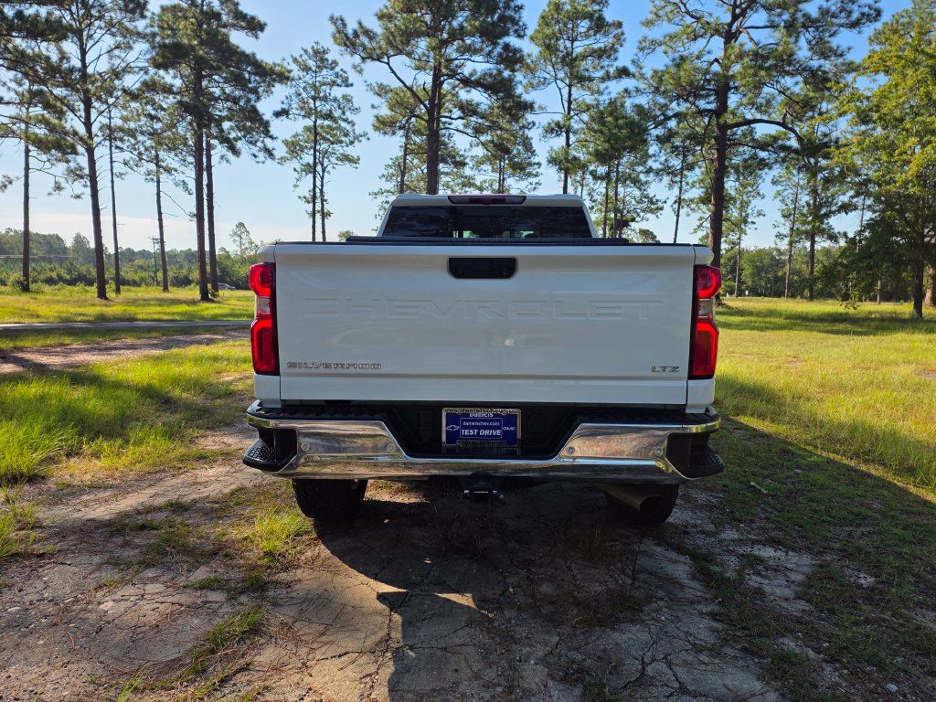 Used 2024 Chevrolet Silverado 2500 LTZ w/ LTZ Plus Package AWD/4WD image 4