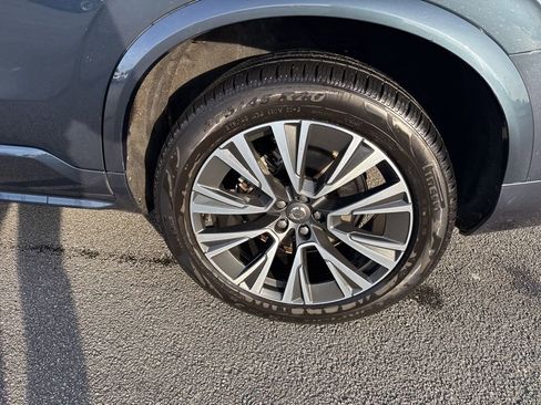 Used 2021 Volvo XC90 T6 Momentum image 6