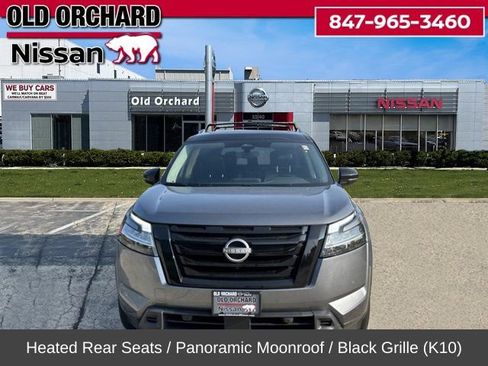Used 2024 Nissan Pathfinder SL w/ SL Premium Package image 3