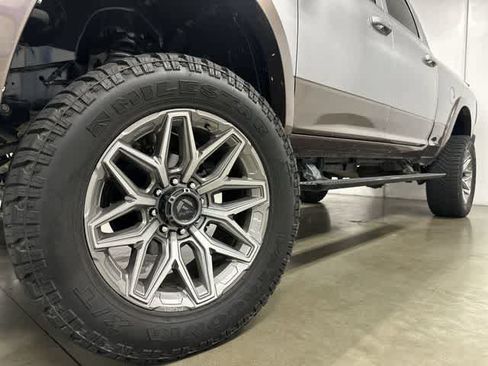 Used 2024 RAM 2500 Limited AWD/4WD image 29