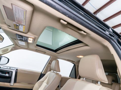 Used 2019 Toyota 4Runner SR5 Premium image 15