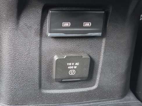 Used 2021 Jeep Gladiator Overland AWD/4WD image 11