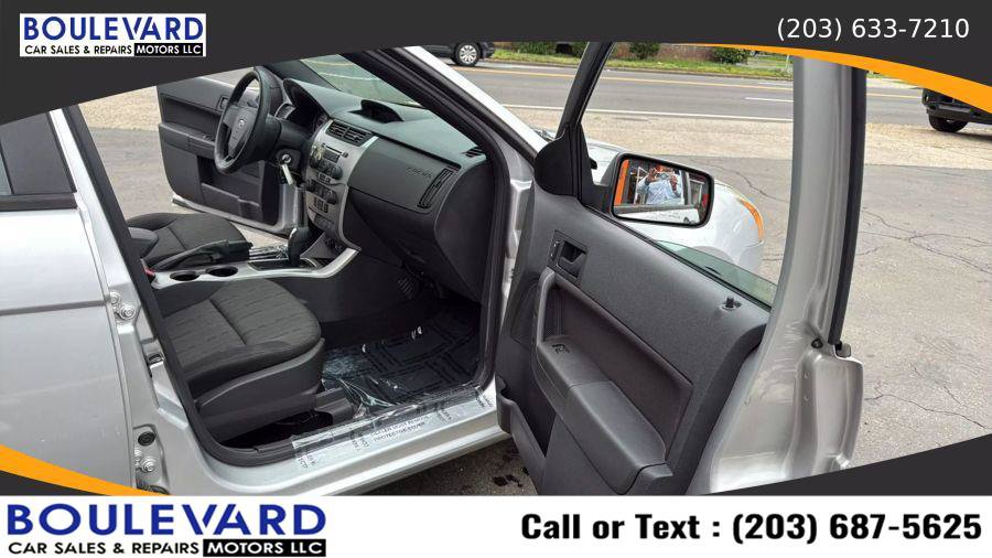 Used 2010 Ford Focus SE FWD image 31