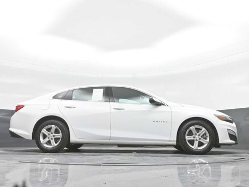 Used 2022 Chevrolet Malibu LS w/ Driver Confidence Package II FWD image 36