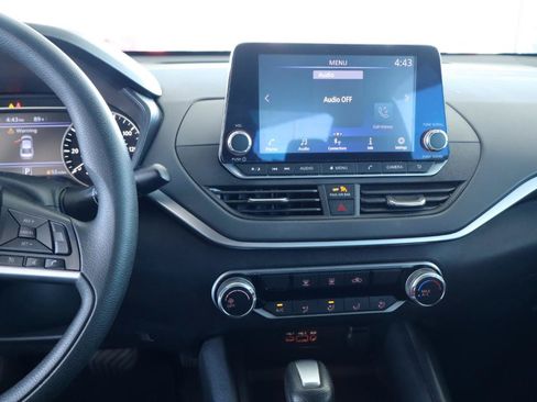 Used 2022 Nissan Altima 2.5 SV FWD image 19