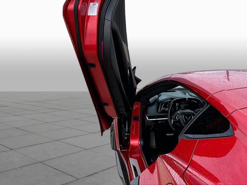 Used 2025 Chevrolet Corvette Z06 RWD image 17