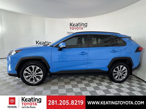 Certified 2021 Toyota RAV4 XLE Premium image 9