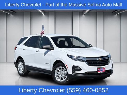 Used 2022 Chevrolet Equinox LS w/ LS Convenience Package FWD image 1