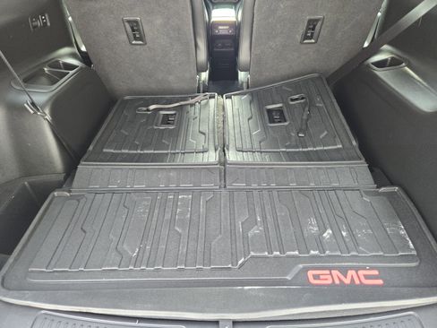 Used 2021 GMC Acadia Denali image 35