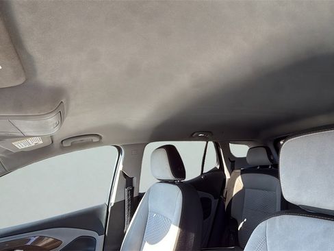 Used 2020 GMC Terrain SLE image 11