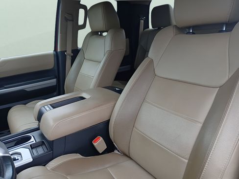 Used 2018 Toyota Tundra Limited w/ Limited Premium Package AWD/4WD image 22