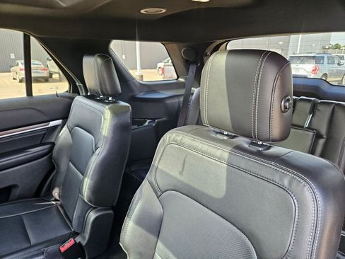 Used 2018 Ford Explorer Limited w/ Equipment Group 301A FWD image 21