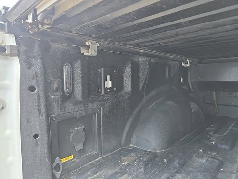 Used 2023 Ford F150 Platinum w/ FX4 Off-Road Package image 29