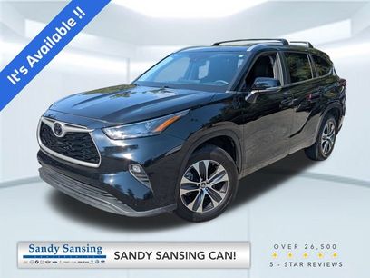 Used 2023 Toyota Highlander XLE