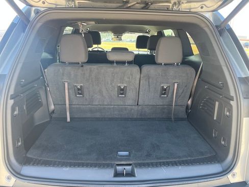 Used 2025 GMC Acadia Elevation image 28