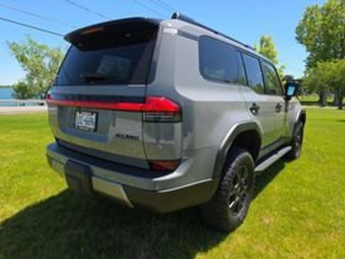 Used 2025 Lexus GX 550 AWD/4WD image 6
