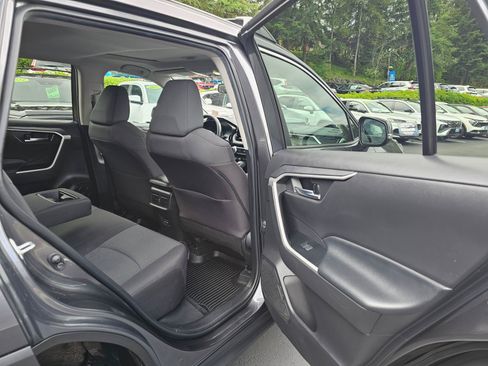 Used 2022 Toyota RAV4 XLE w/ Convenience Package AWD/4WD image 14