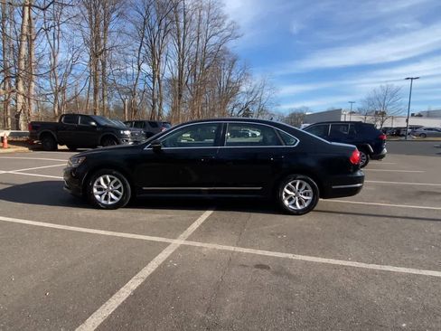 Used 2016 Volkswagen Passat 1.8T S image 12