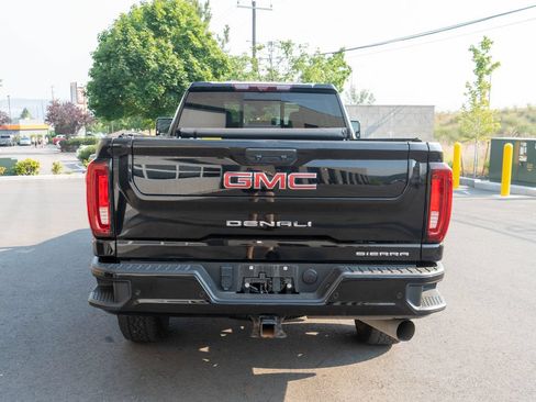 Used 2023 GMC Sierra 3500 Denali w/ Denali Black Diamond Edition AWD/4WD image 6