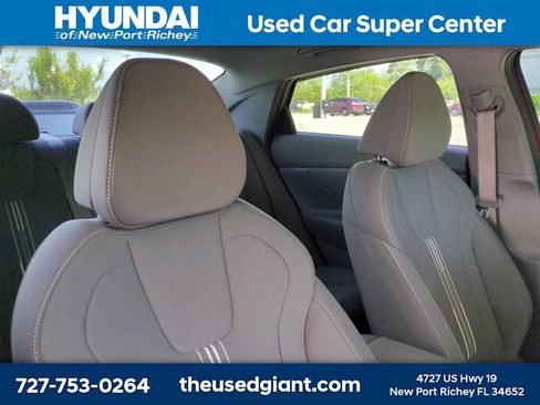 Certified 2024 Hyundai Elantra SEL w/ Convenience Package FWD image 6