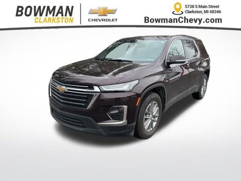 Certified 2023 Chevrolet Traverse LT image 1