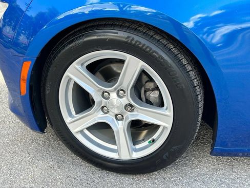 Used 2017 Chevrolet Camaro LT RWD image 30