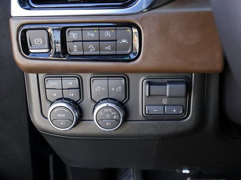 Certified 2026 GMC Yukon Denali Ultimate image 49