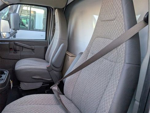 New 2024 Chevrolet Express 3500 w/ Power Convenience Package image 5