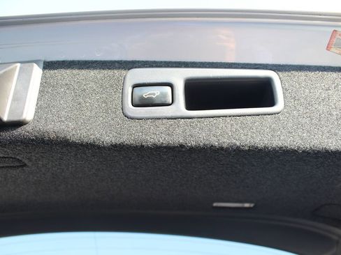 Used 2014 Lexus RX 450h AWD image 37