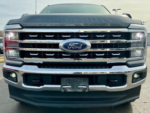 Used 2024 Ford F350 Lariat w/ FX4 Off-Road Package image 9