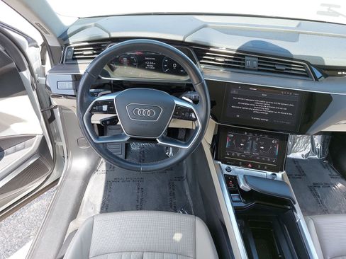 Used 2024 Audi Q8 e-tron Premium Plus w/ Premium Plus Package AWD/4WD image 16