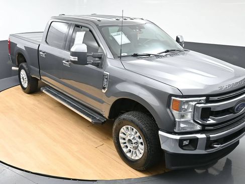 Used 2021 Ford F350 XLT w/ XLT Premium Package AWD/4WD image 3