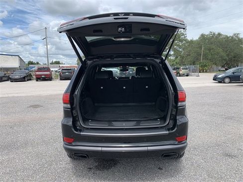 Used 2019 Jeep Grand Cherokee Limited X image 12
