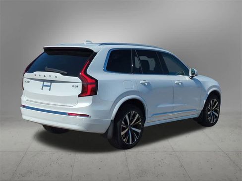 Certified 2025 Volvo XC90 B5 Core w/ Protection Package Premier image 6