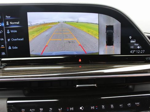 Used 2024 Cadillac Escalade Sport image 38