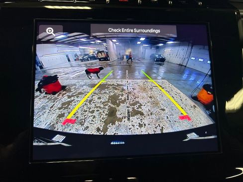 Certified 2023 Jeep Grand Cherokee Laredo w/ Luxury Tech Group I image 22