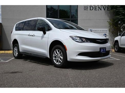 New 2025 Chrysler Voyager LX image 3