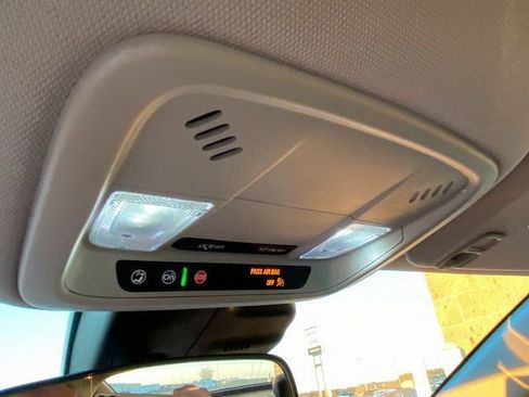 Used 2024 Chevrolet Malibu LT FWD image 22