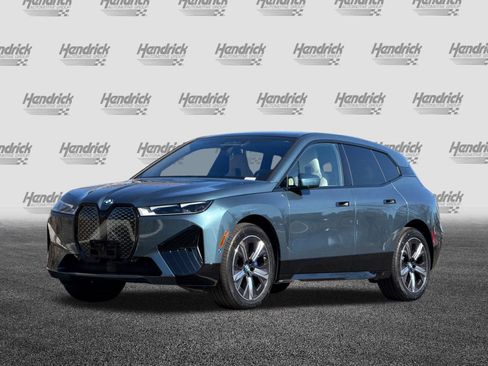 Used 2025 BMW iX xDrive50 w/ Premium Package image 9