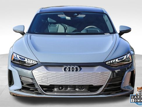 Used 2022 Audi e-tron GT Premium Plus image 2