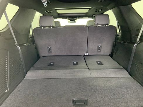 Used 2024 GMC Yukon AT4 w/ Technology Package image 23