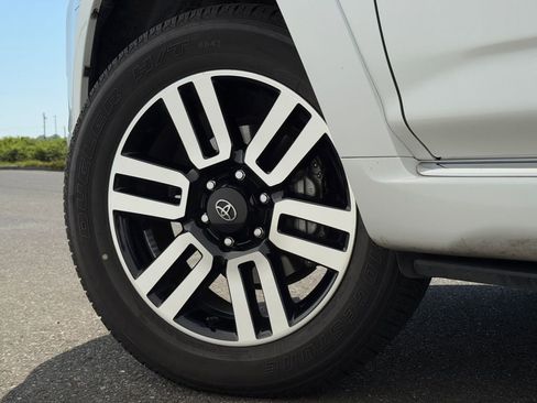 Certified 2024 Toyota 4Runner Limited AWD/4WD image 25
