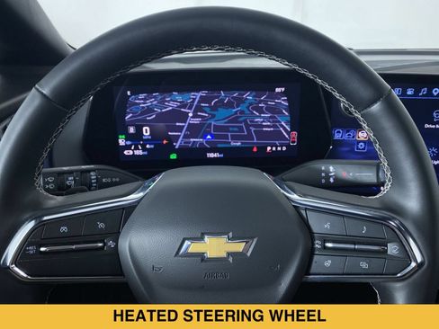 Certified 2024 Chevrolet Equinox EV LT FWD image 3