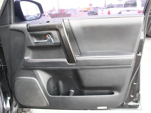 Used 2020 Toyota 4Runner TRD Off-Road AWD/4WD image 24