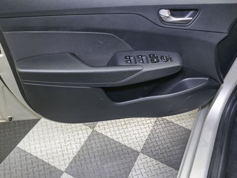 Used 2018 Hyundai Accent SE FWD image 33