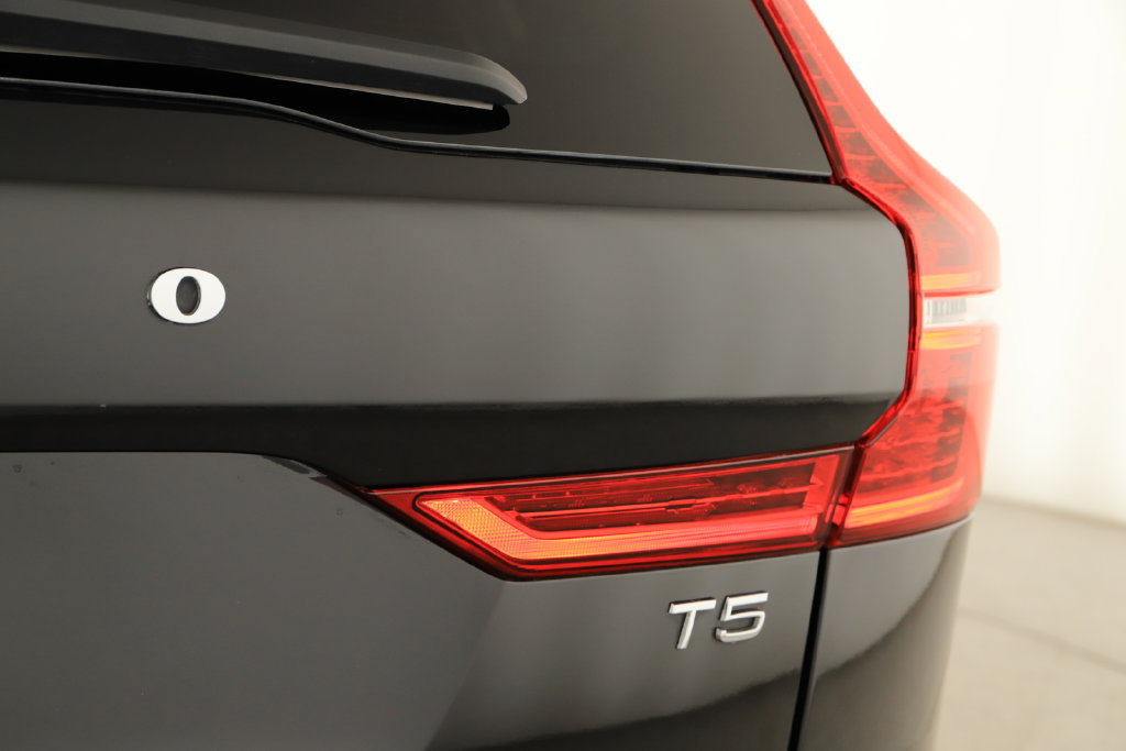 Used 2021 Volvo XC60 T5 Inscription w/ Advanced Package FWD image 30